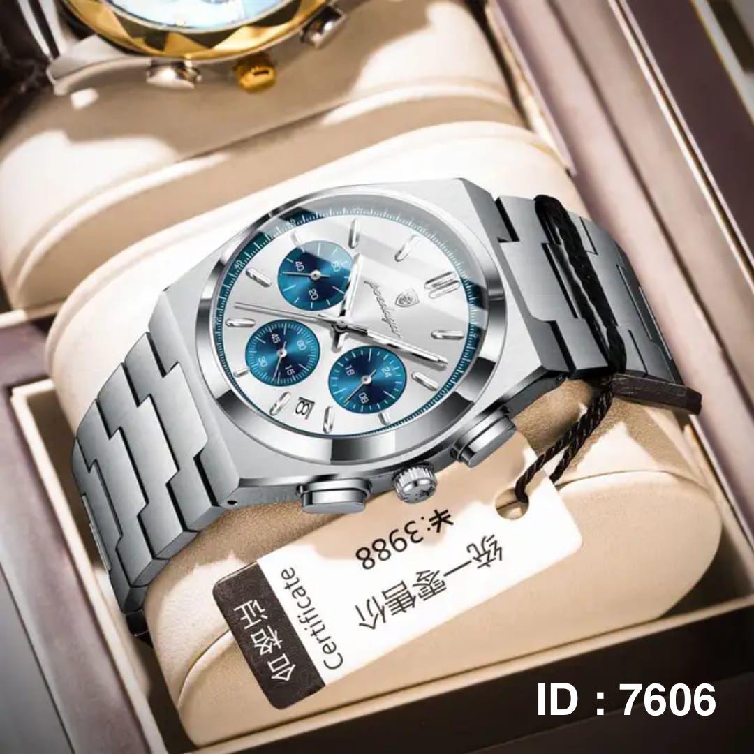 Montre chronographe avec cadran blanc.